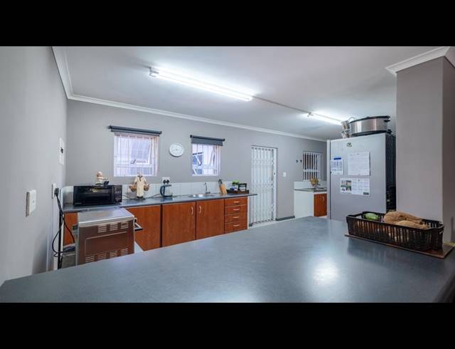 4 BEDROOM HOUSE FOR SALE IN MILNERTON RIDGE